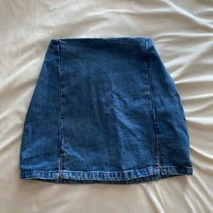 Brandy Melville skirt